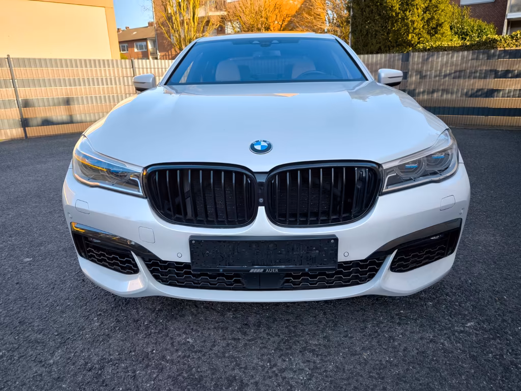 BMW 750