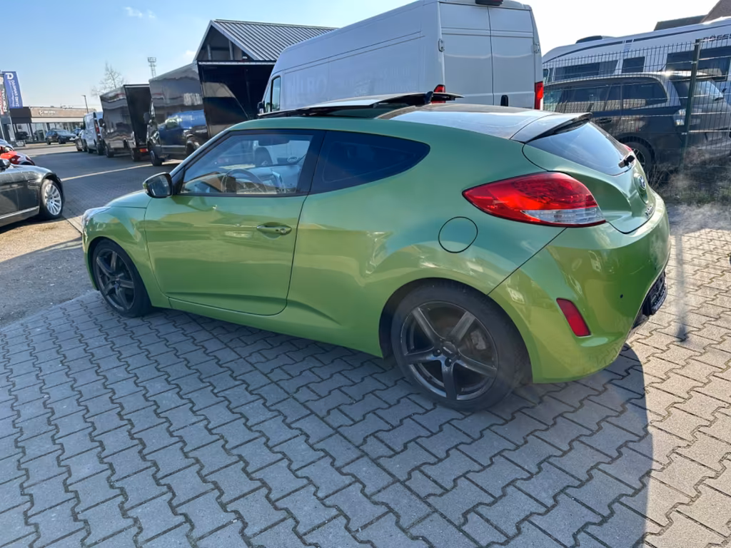 Hyundai Veloster