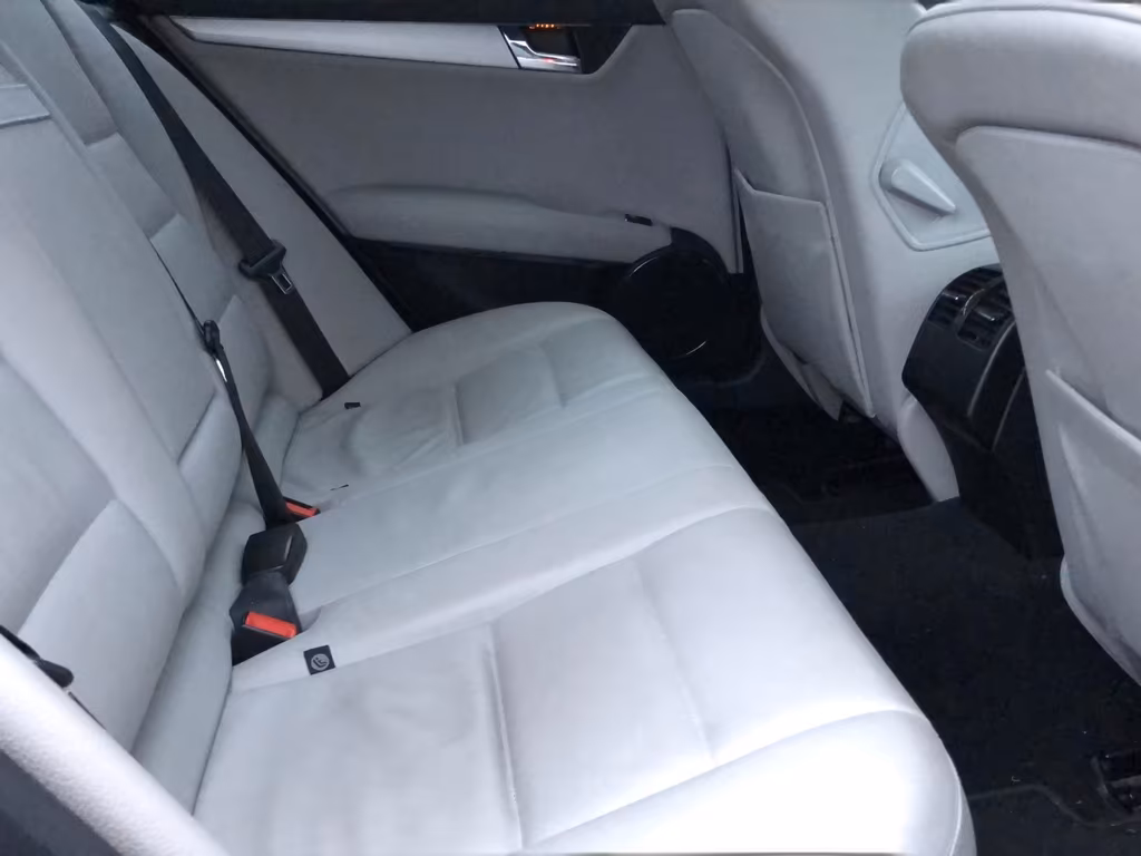Mercedes-Benz C 320