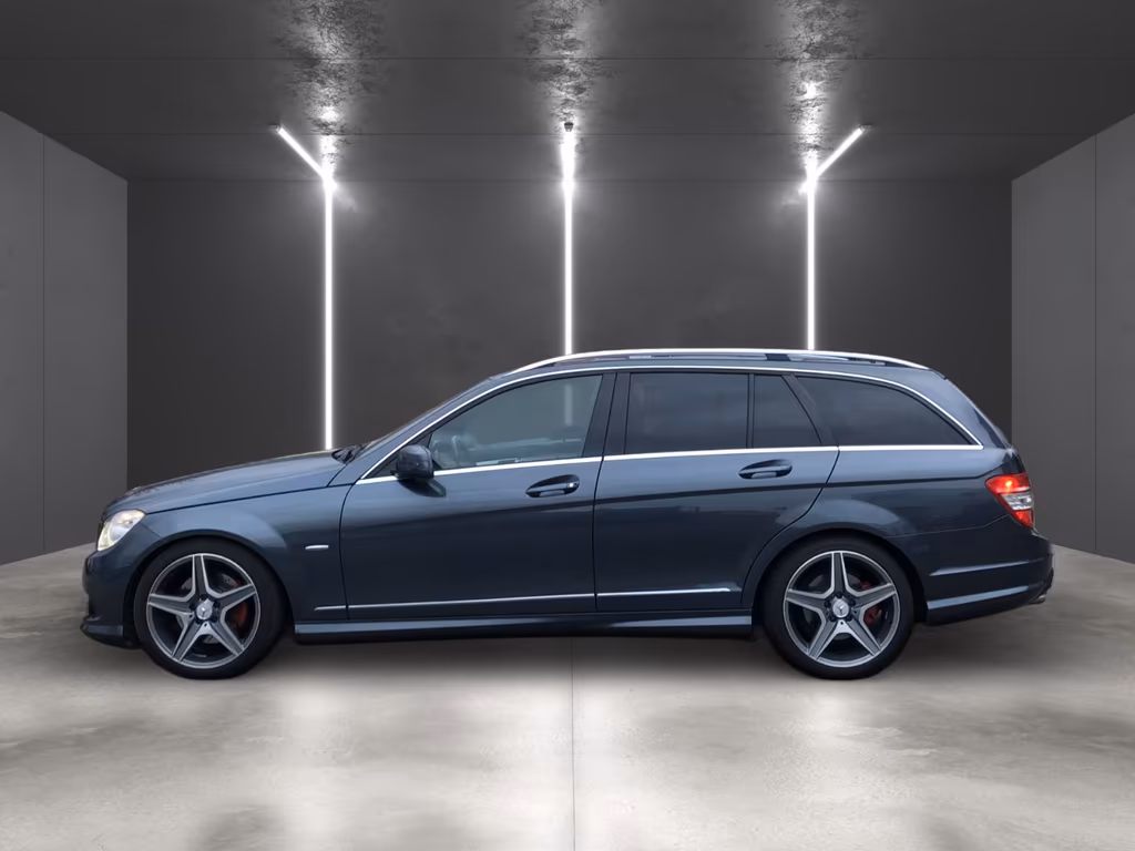 Mercedes-Benz C 320