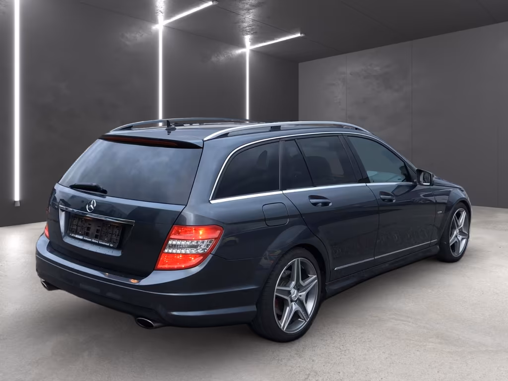 Mercedes-Benz C 320