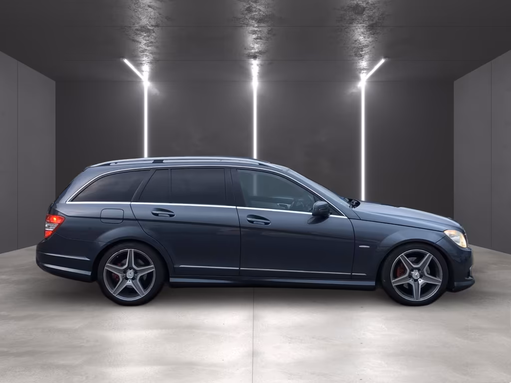 Mercedes-Benz C 320