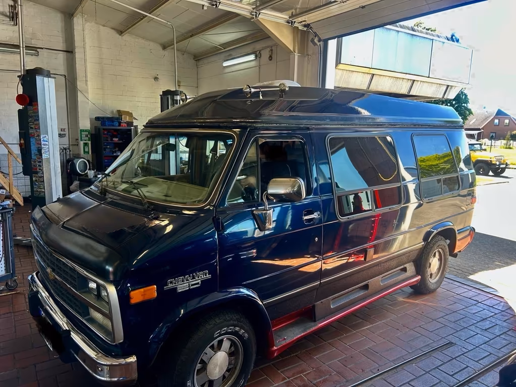 Chevrolet Chevy Van