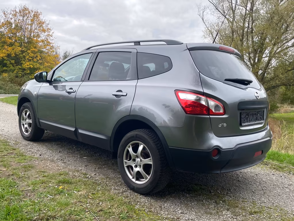 Nissan Qashqai+2