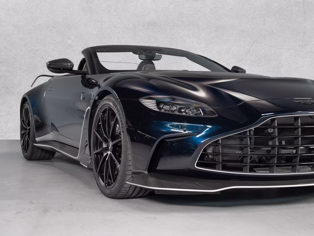 Aston Martin V12 Vantage