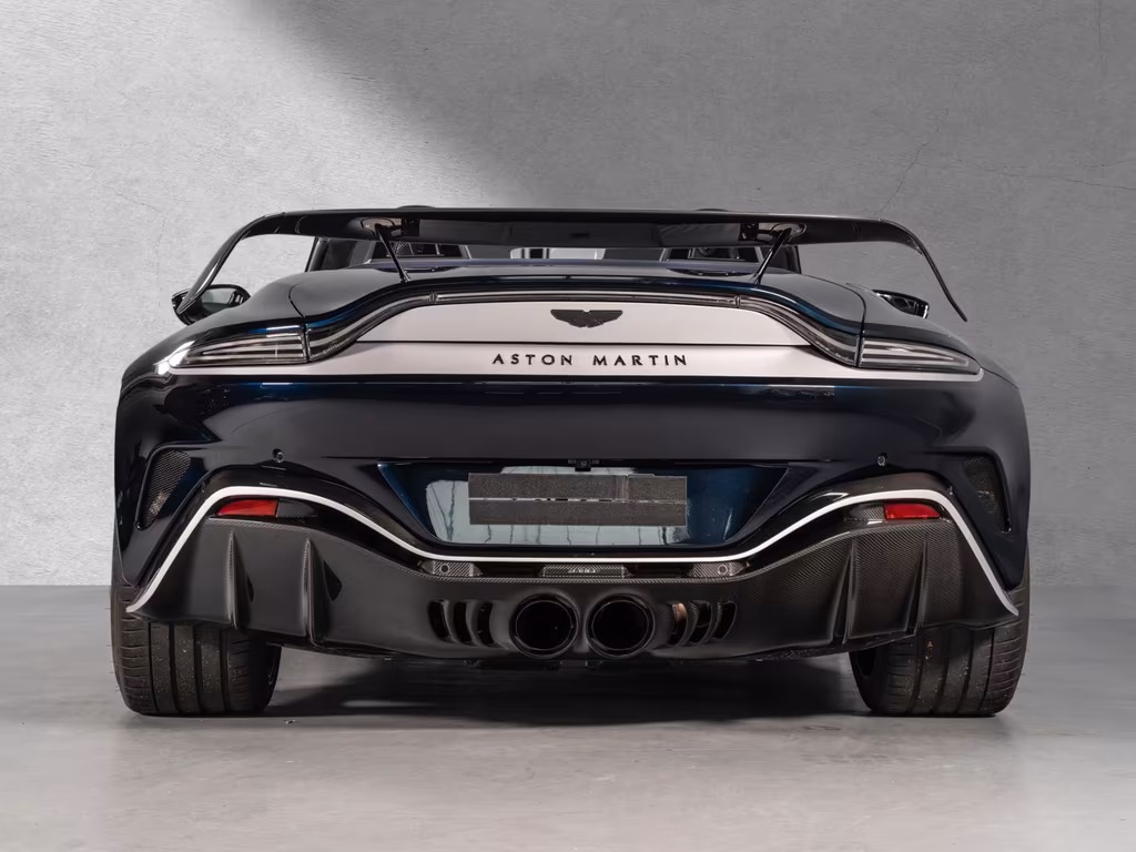 Aston Martin V12 Vantage