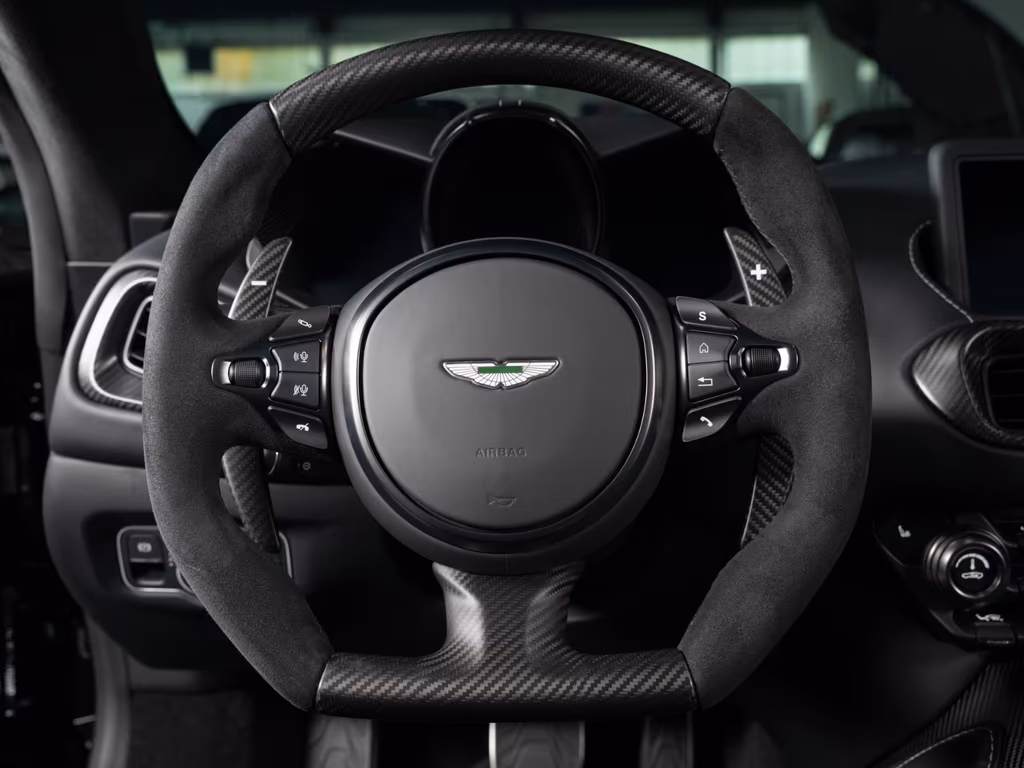 Aston Martin V12 Vantage