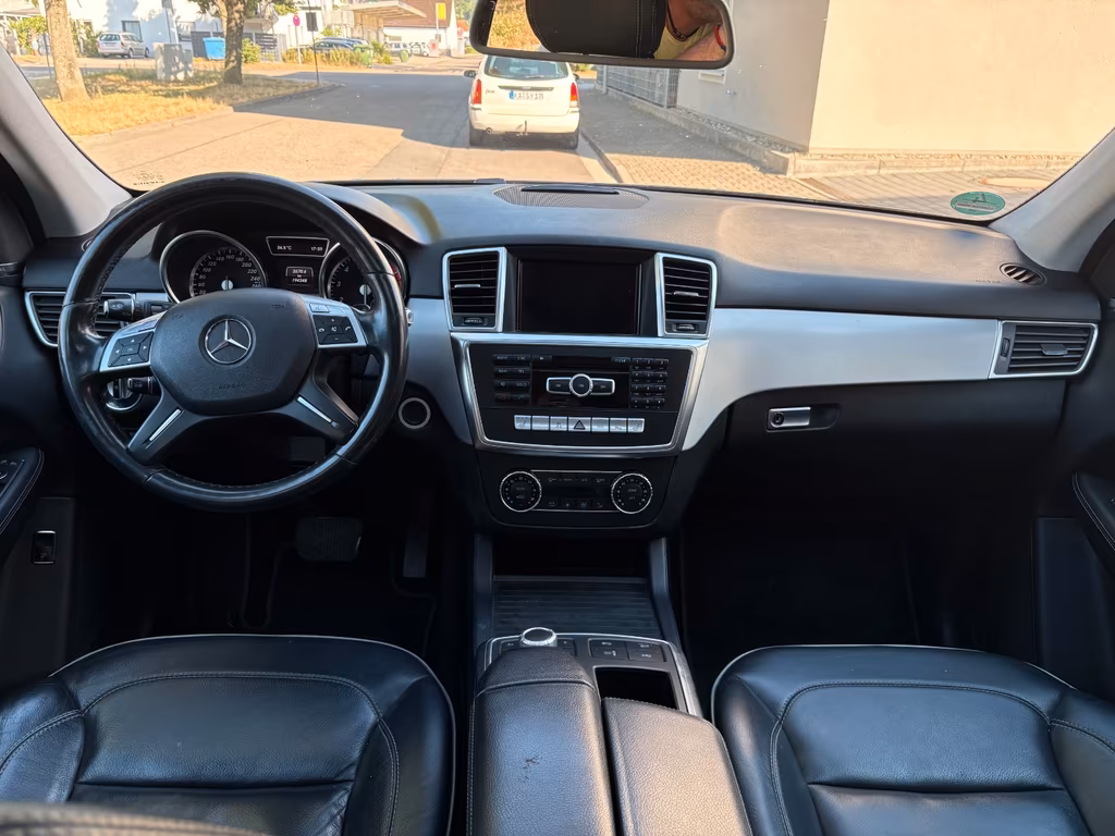 Mercedes-Benz ML 500