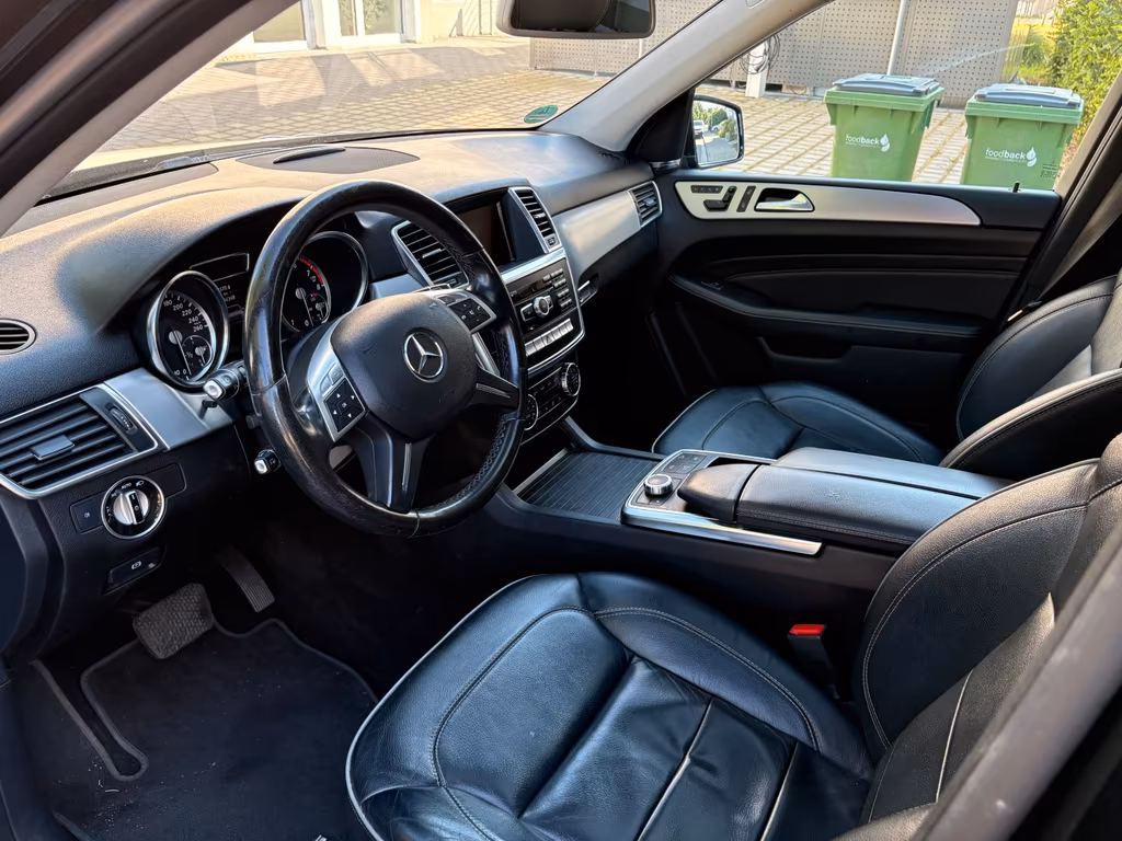 Mercedes-Benz ML 500