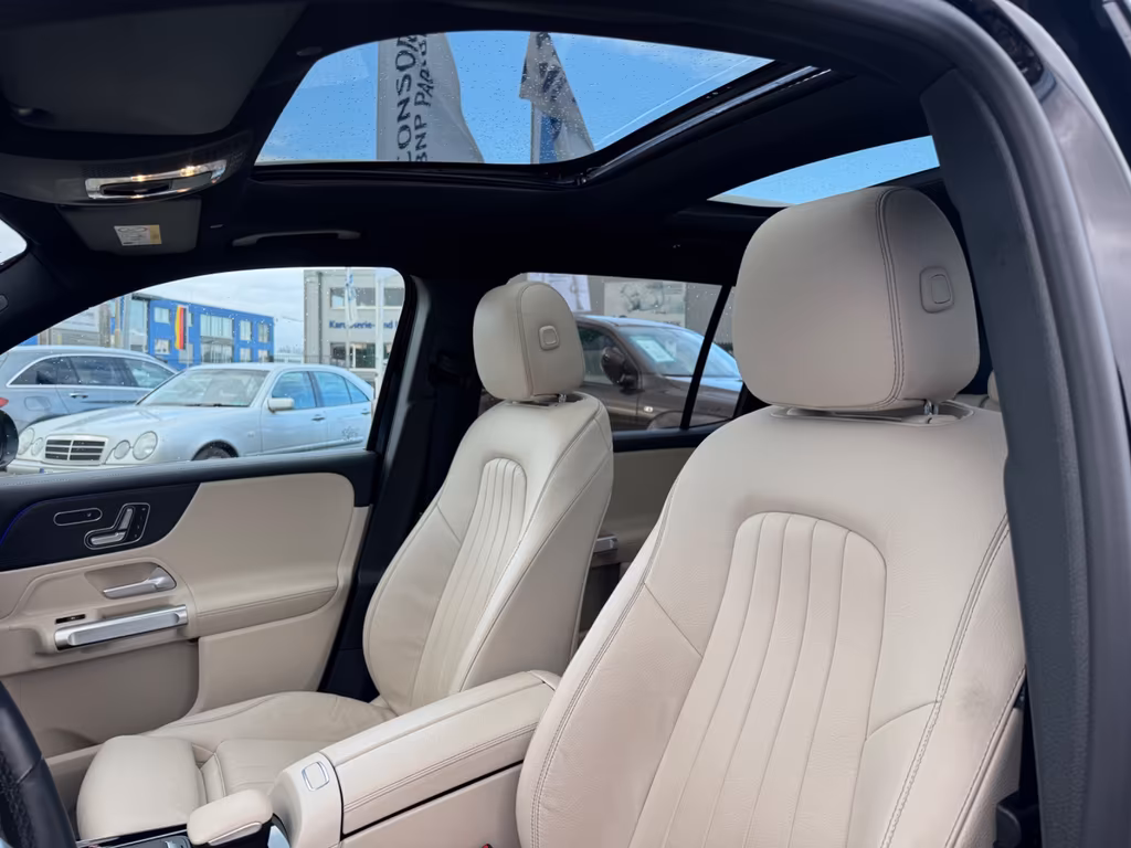 Mercedes-Benz GLB 180