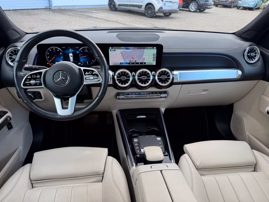 Mercedes-Benz GLB 180