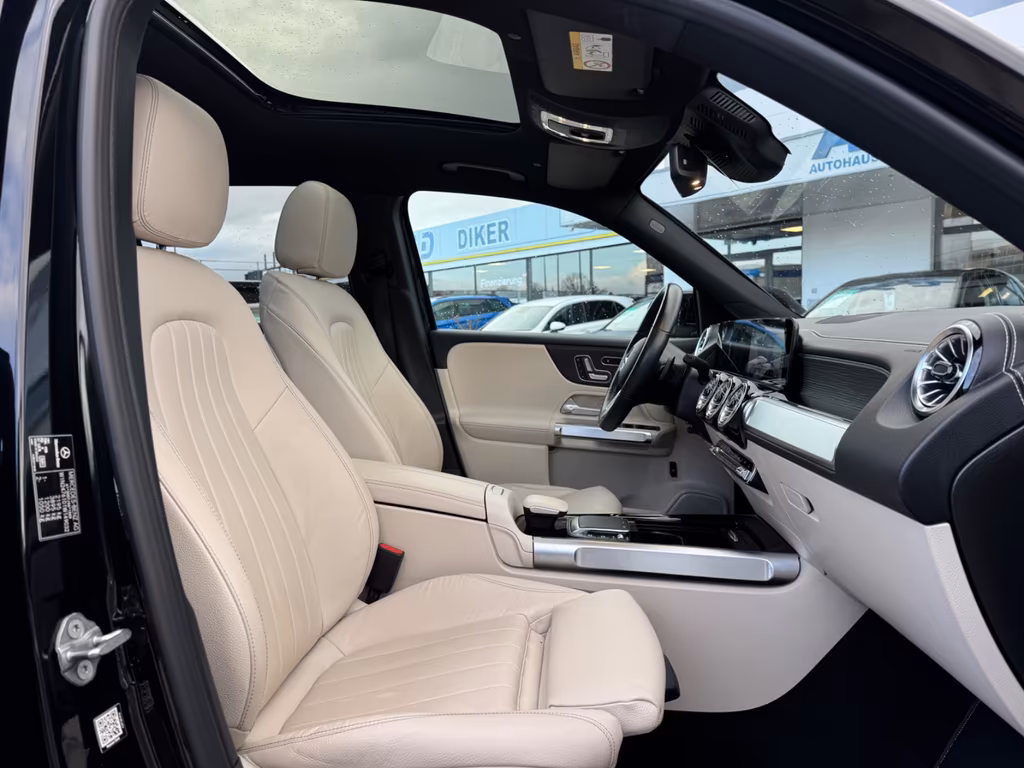 Mercedes-Benz GLB 180