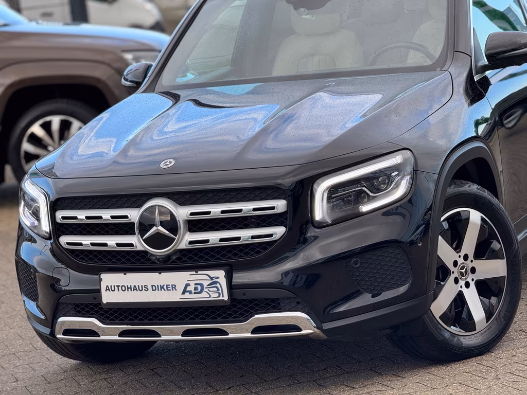 Mercedes-Benz GLB 180