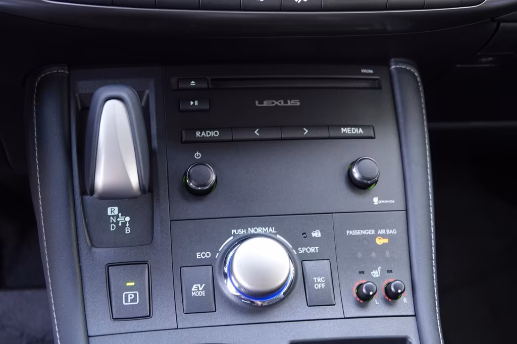 Lexus CT 200h