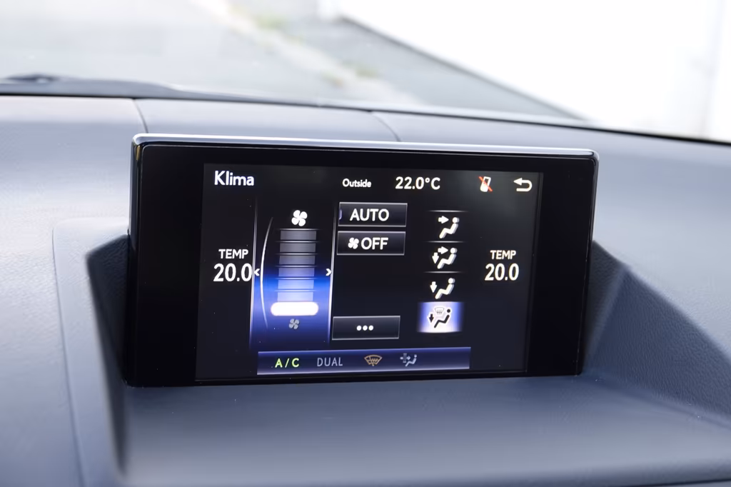 Lexus CT 200h