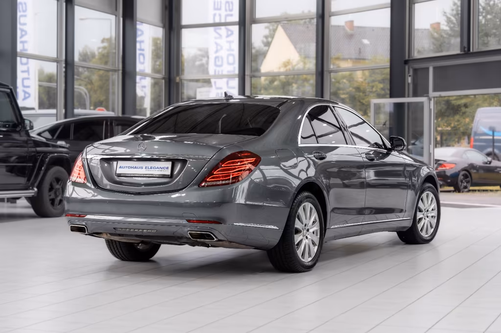 Mercedes-Benz S 400