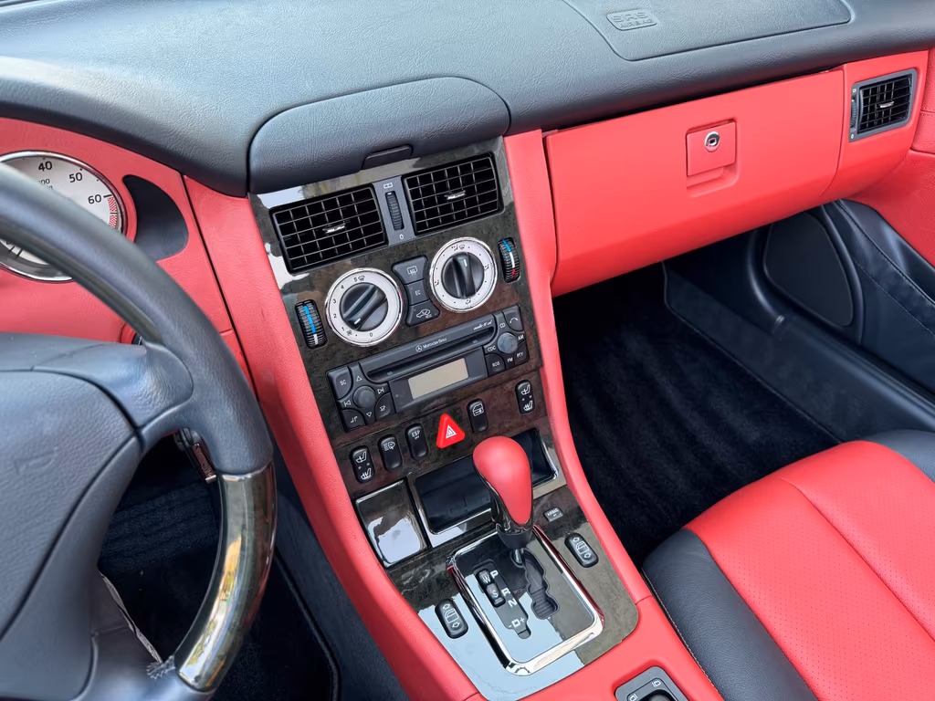Mercedes-Benz SLK 320