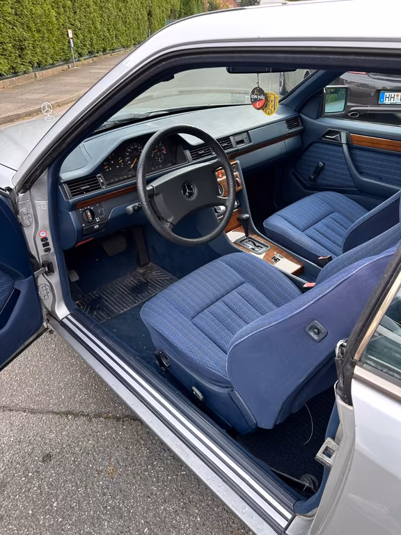 Mercedes-Benz CE 300