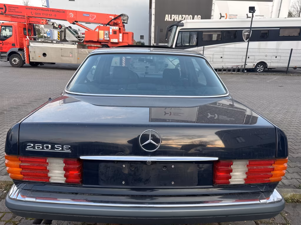Mercedes-Benz S 260