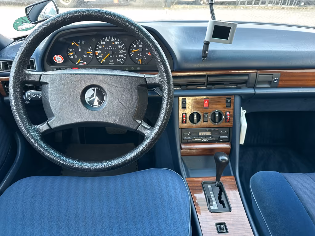 Mercedes-Benz S 260