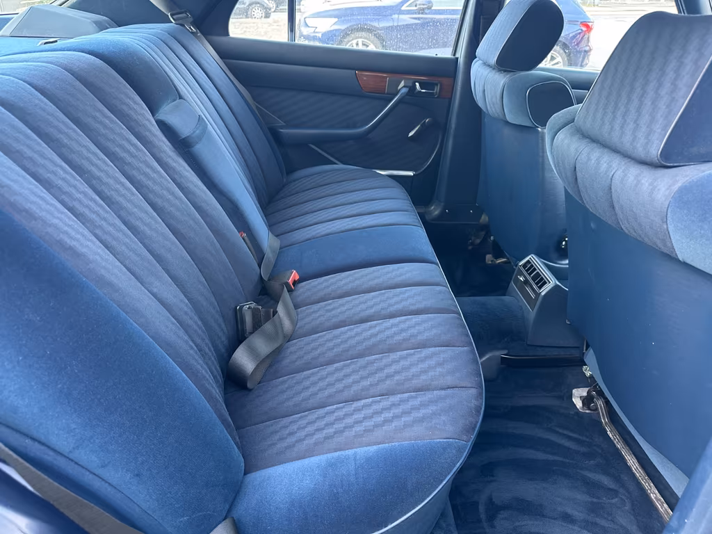 Mercedes-Benz S 260