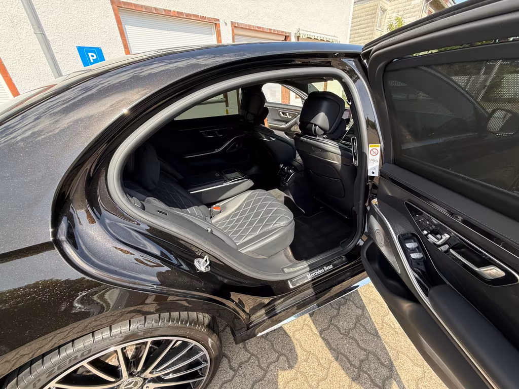 Mercedes-Benz S 400