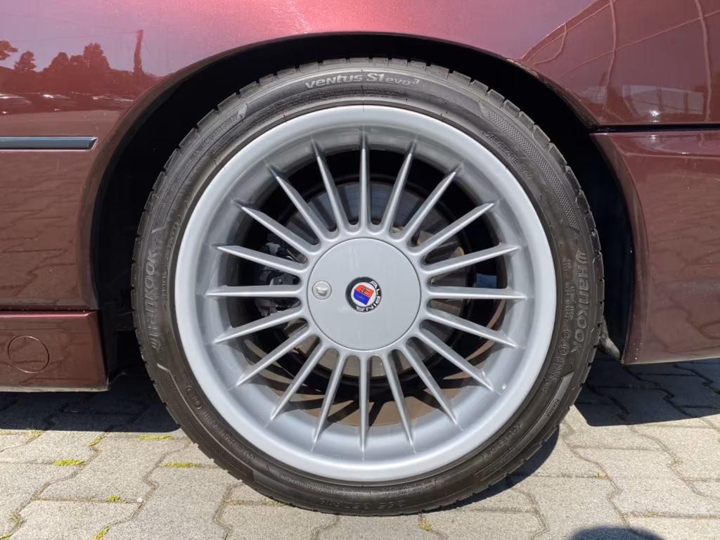 BMW 850