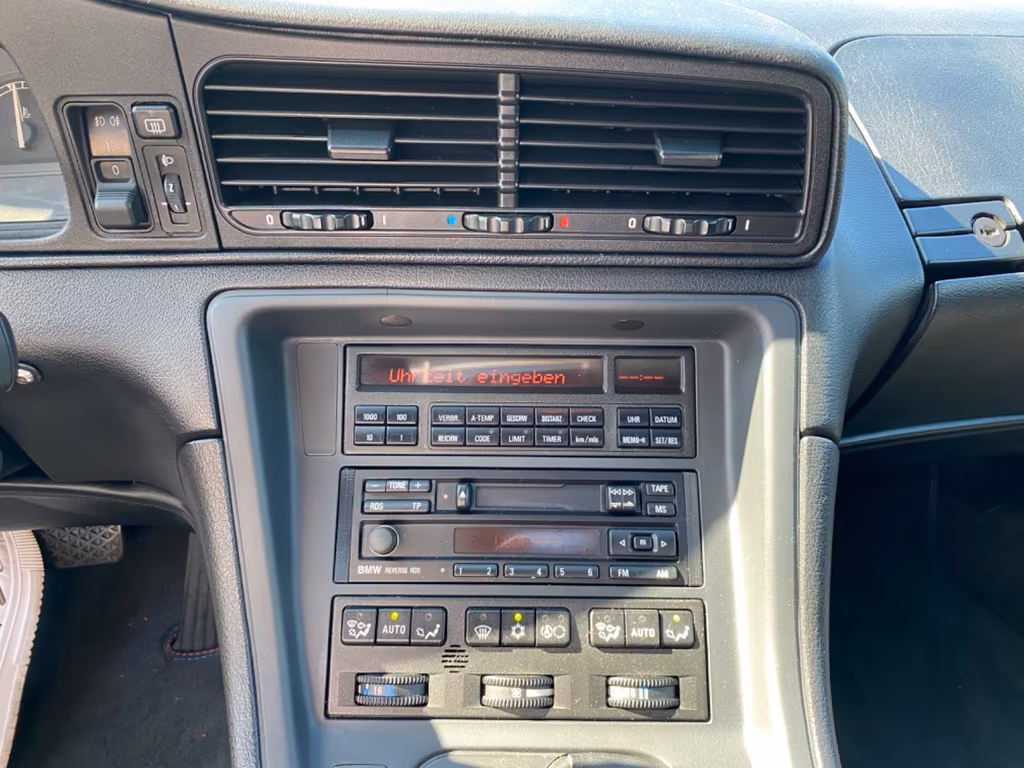 BMW 850