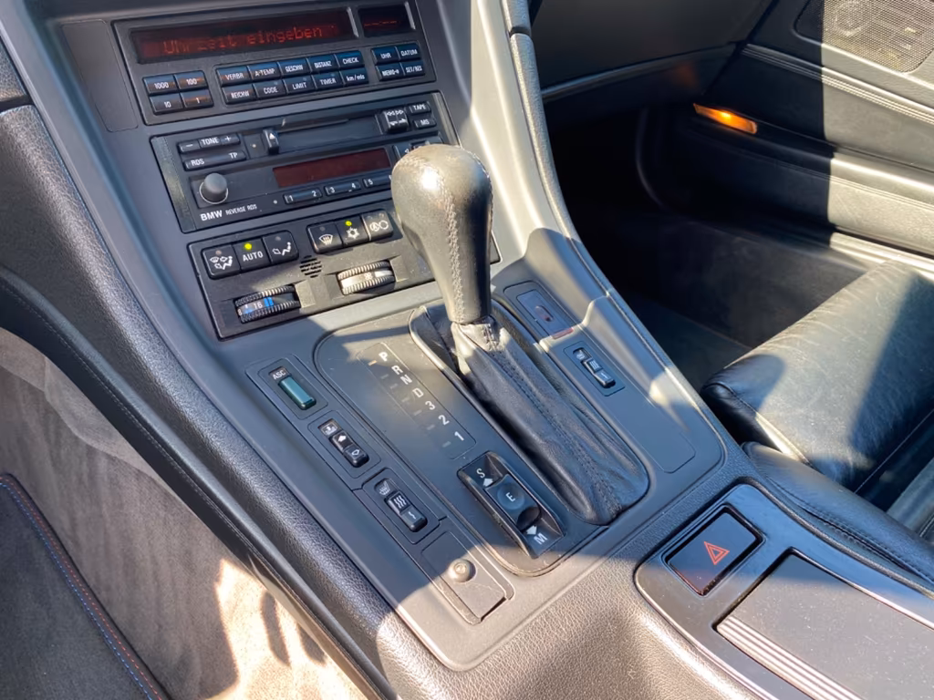 BMW 850