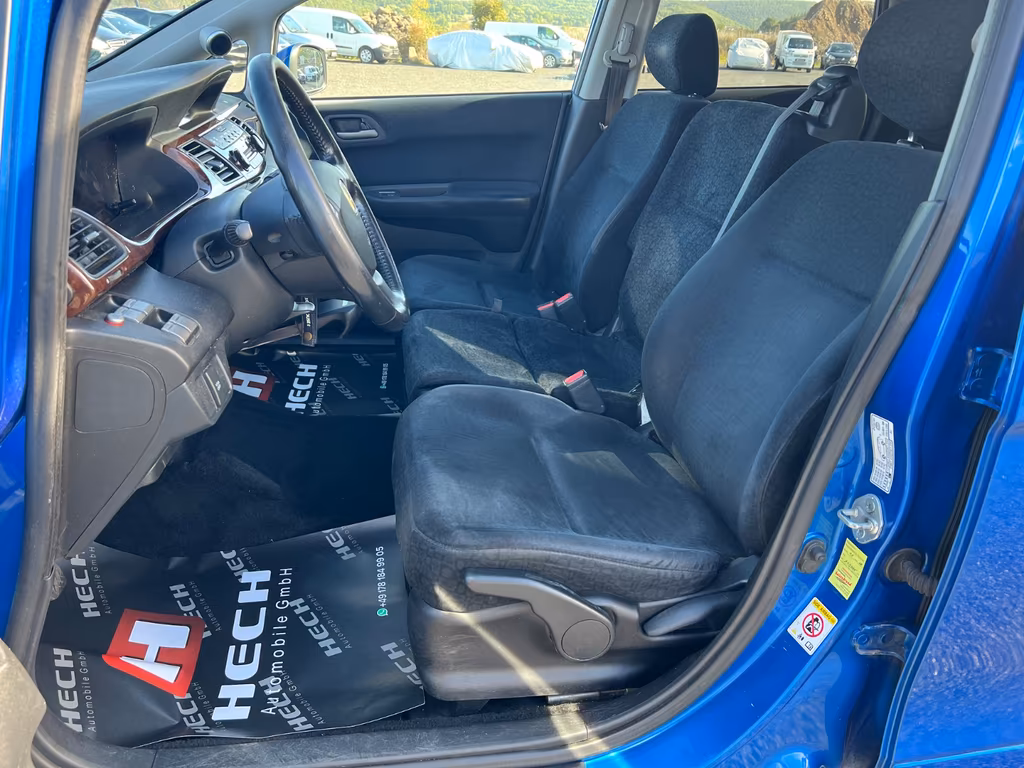 Honda FR-V