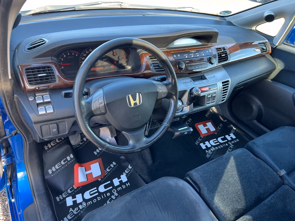 Honda FR-V