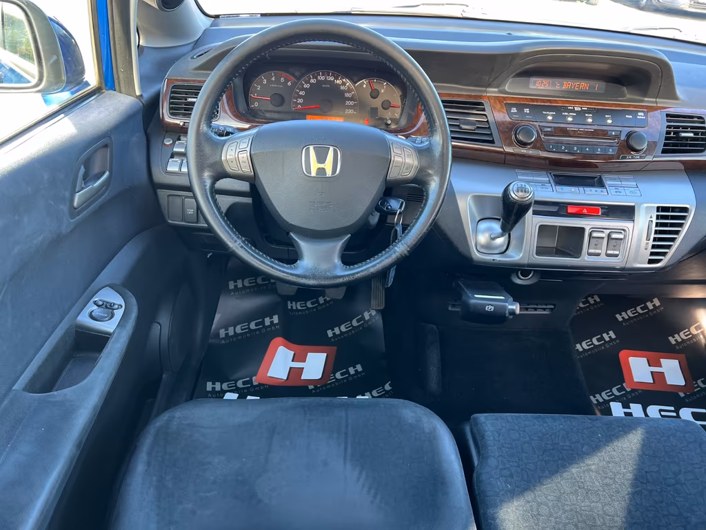 Honda FR-V