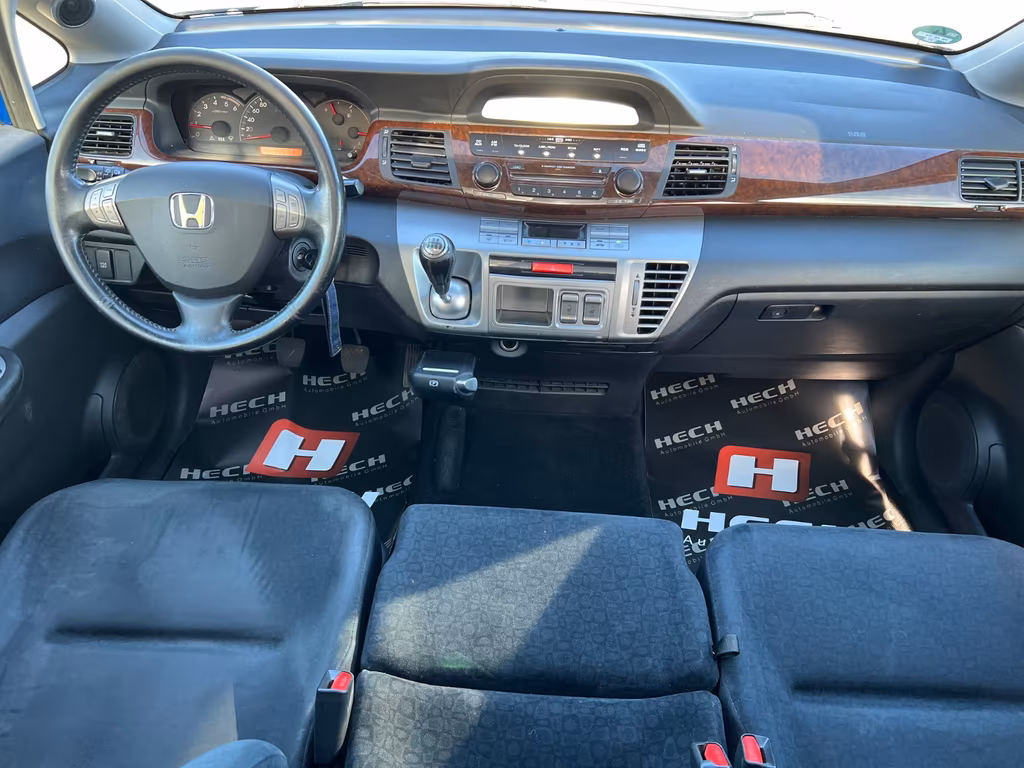 Honda FR-V