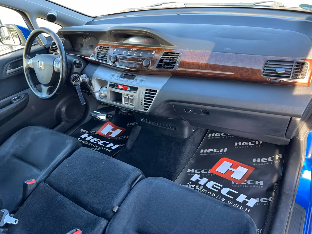 Honda FR-V