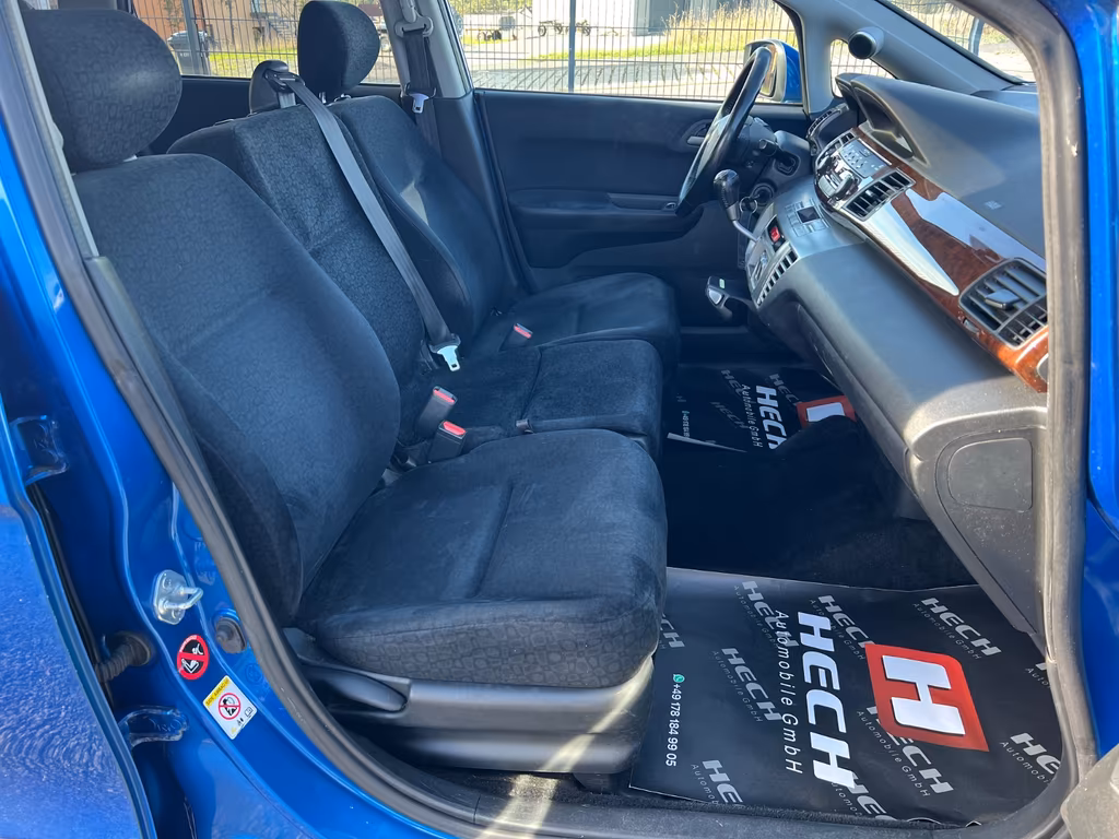 Honda FR-V