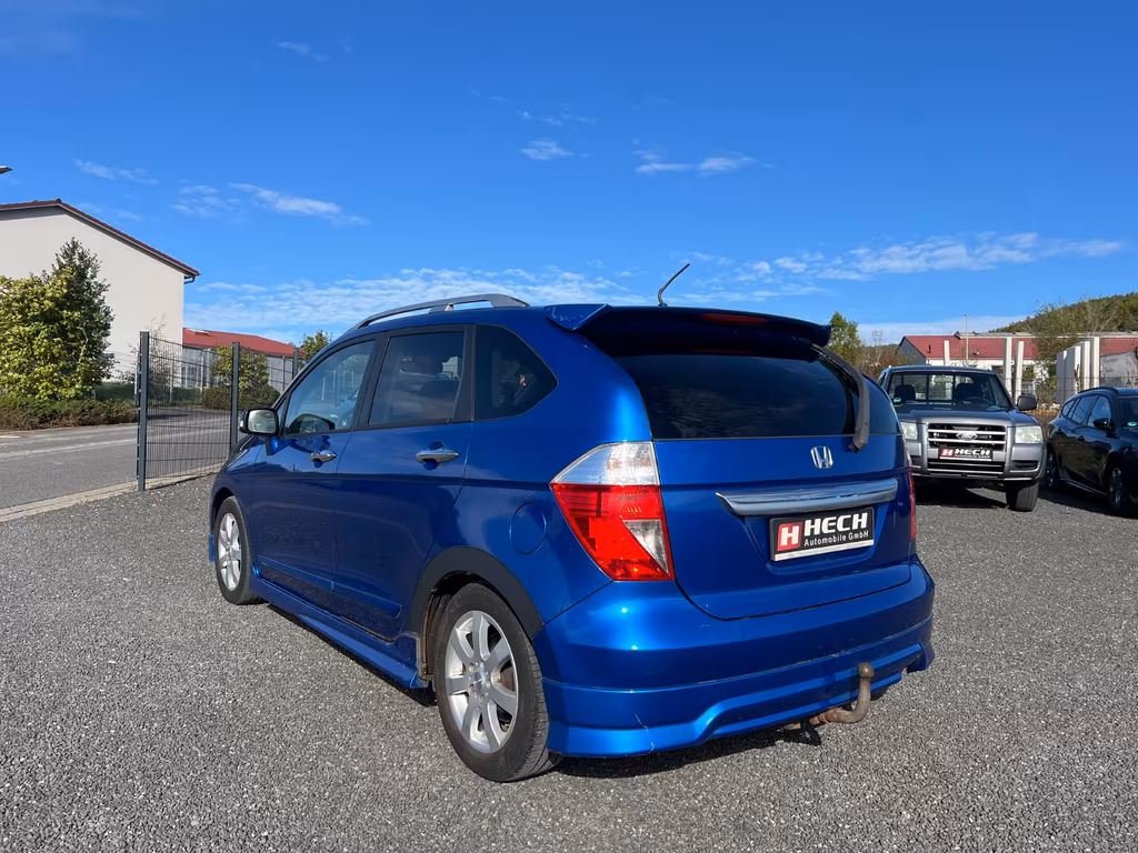 Honda FR-V