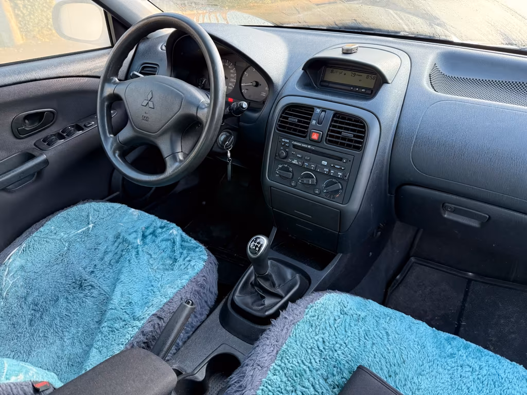 Mitsubishi Carisma