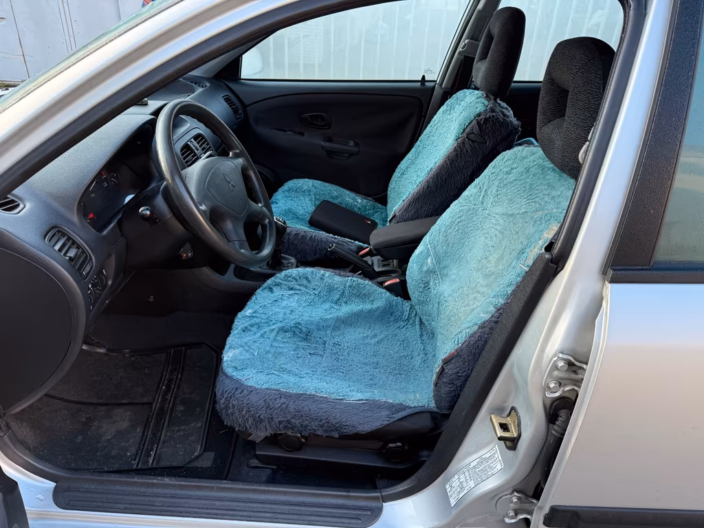 Mitsubishi Carisma