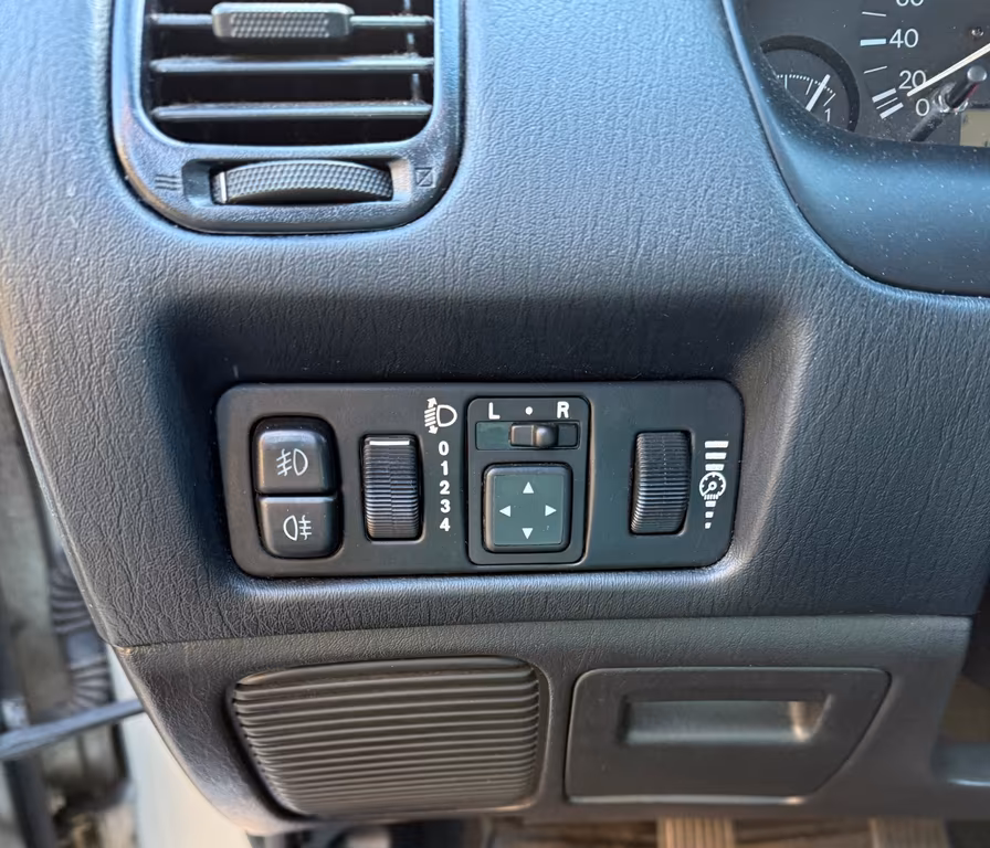 Mitsubishi Carisma