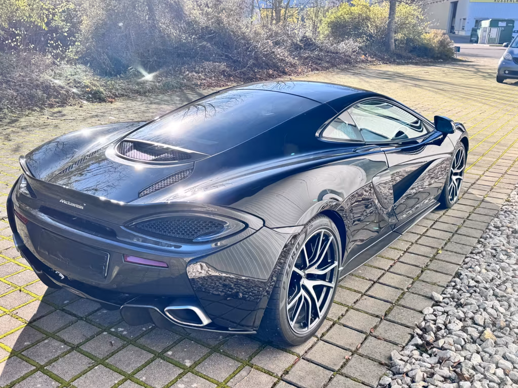 McLaren 570GT