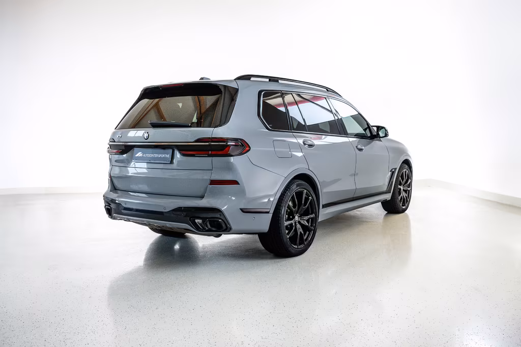 BMW X7 M60