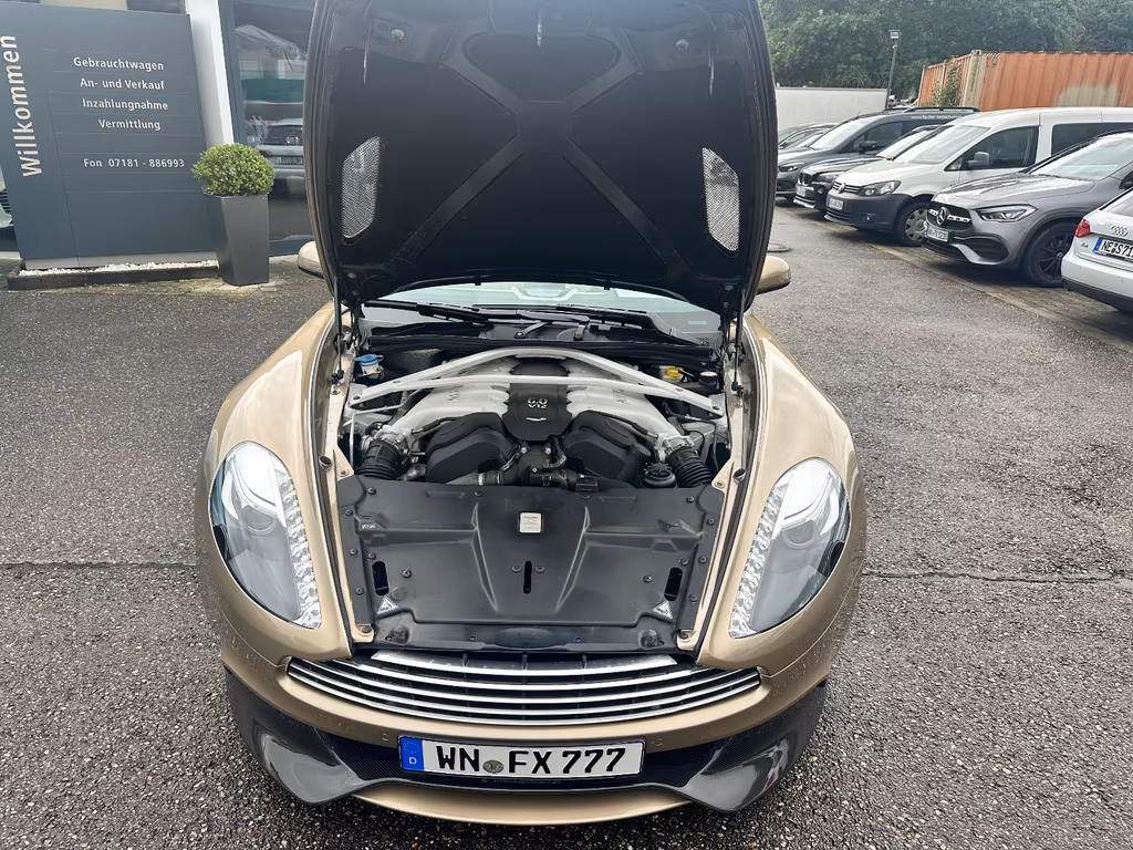 Aston Martin Vanquish