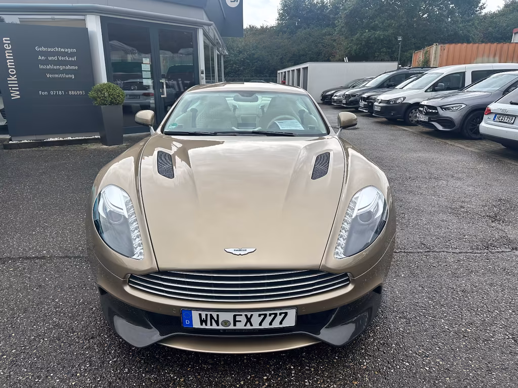 Aston Martin Vanquish