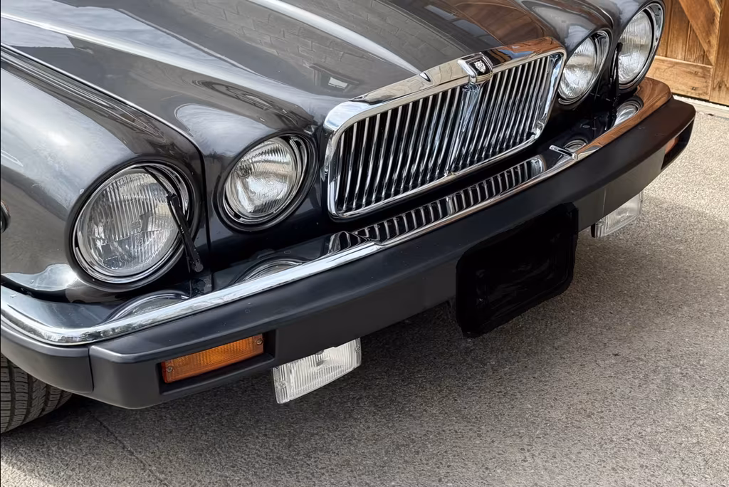 Jaguar XJ12
