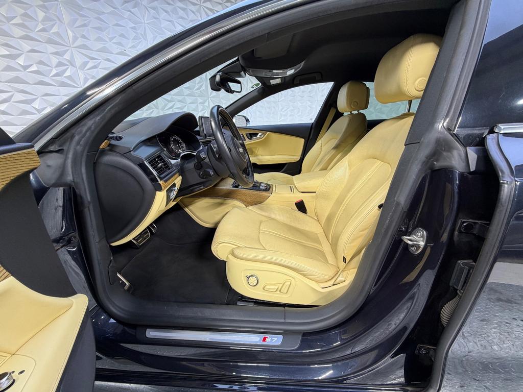 Audi S7