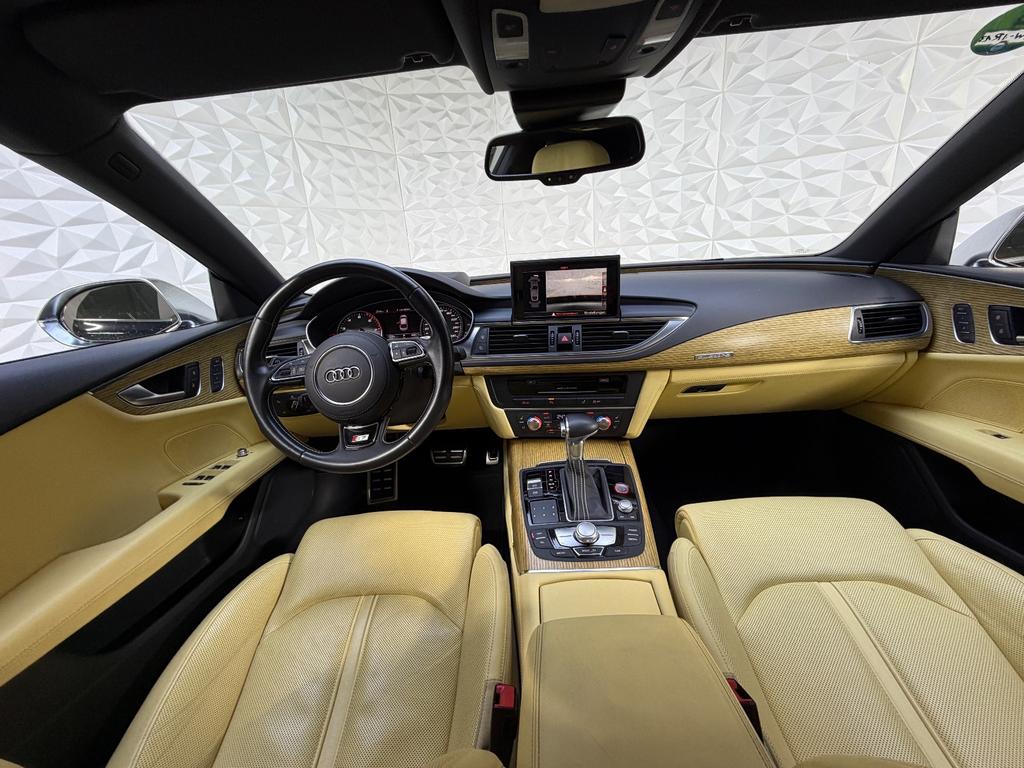 Audi S7