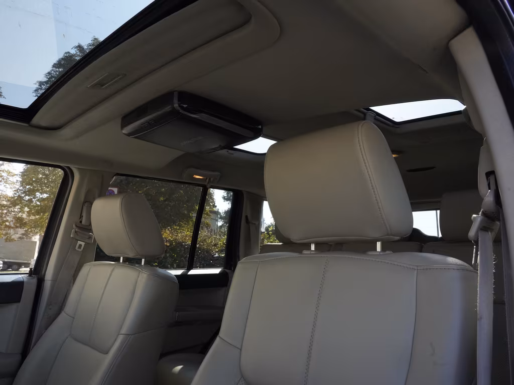 Jeep Commander