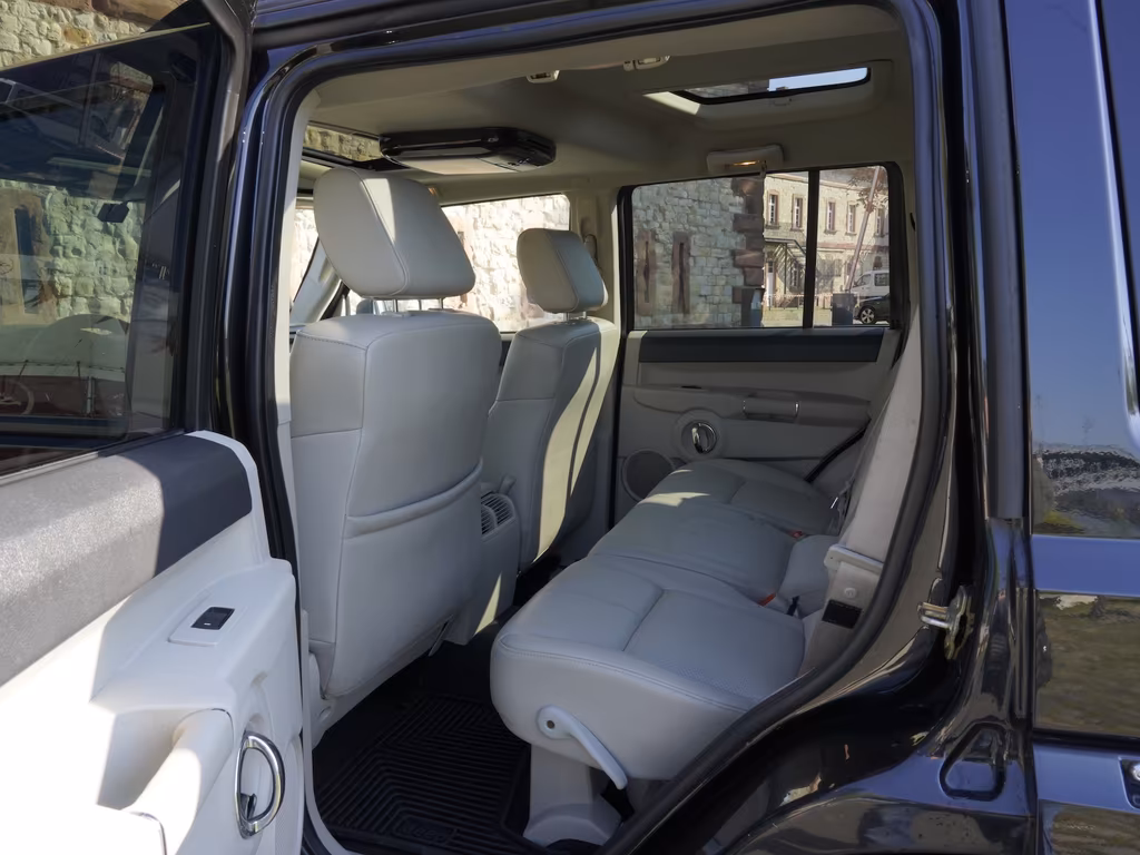 Jeep Commander