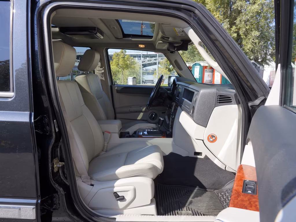 Jeep Commander