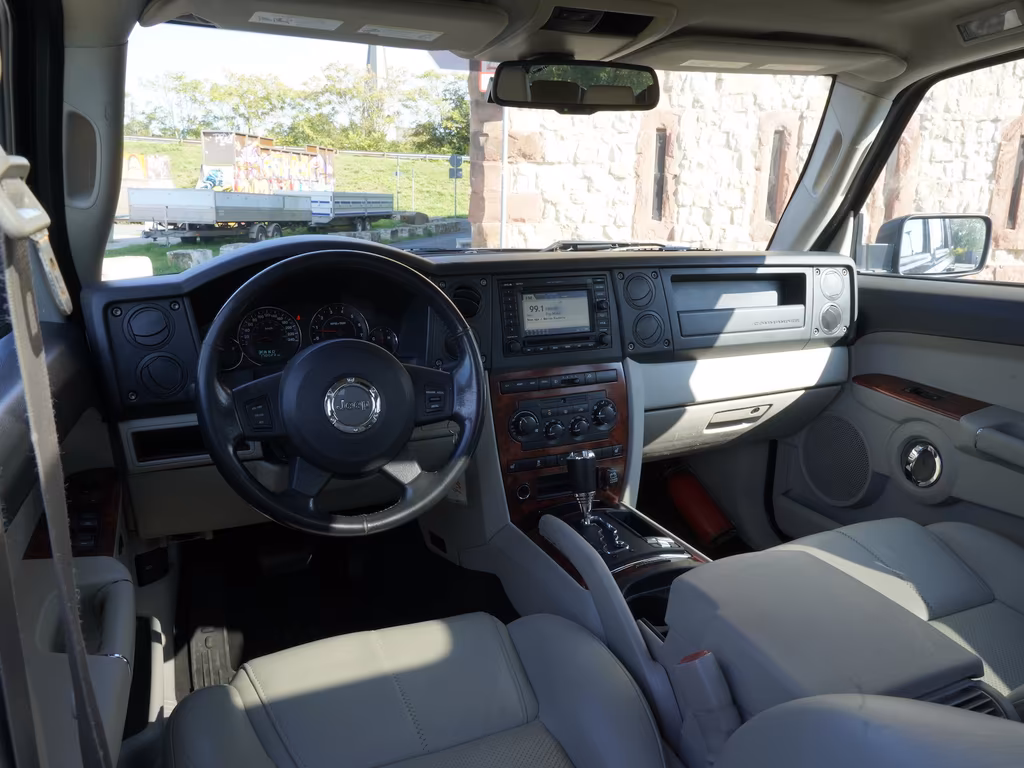 Jeep Commander